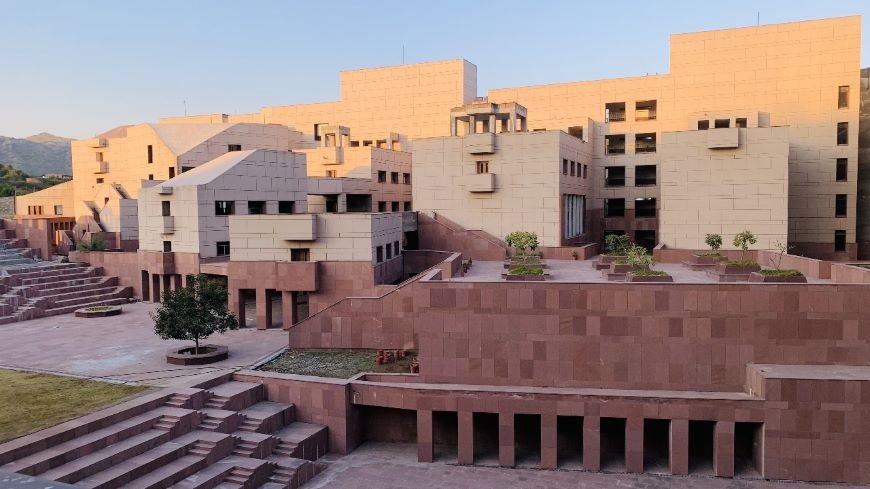 IIM Udaipur Introduces EMBA Programme