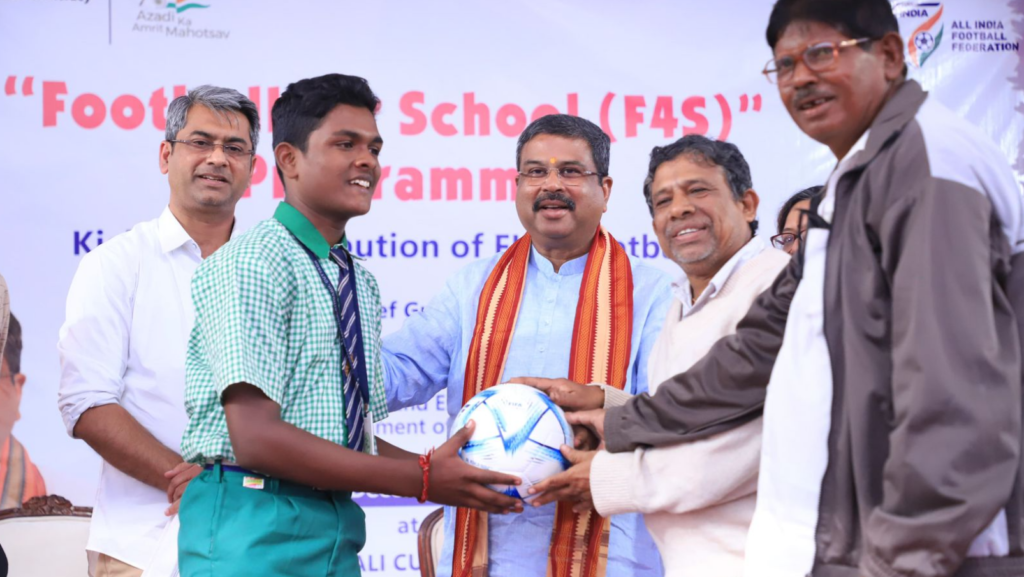 6848 Footballs distributed to 1260 Schools in 17 districts of Odisha under F4S Programme