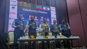 AI Adoption Grows in Indian B-Schools, however Only 7% Faculty are Expert Users : MBAUniverse Survey Highlights Opportunities and Support Needs