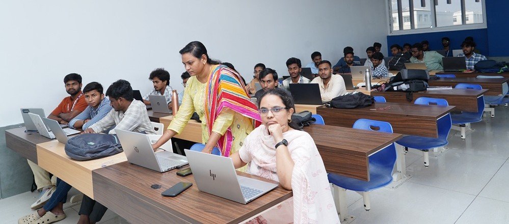 KL Deemed to be University Conducts Industry-Evaluated Skill Palaver Hackathon