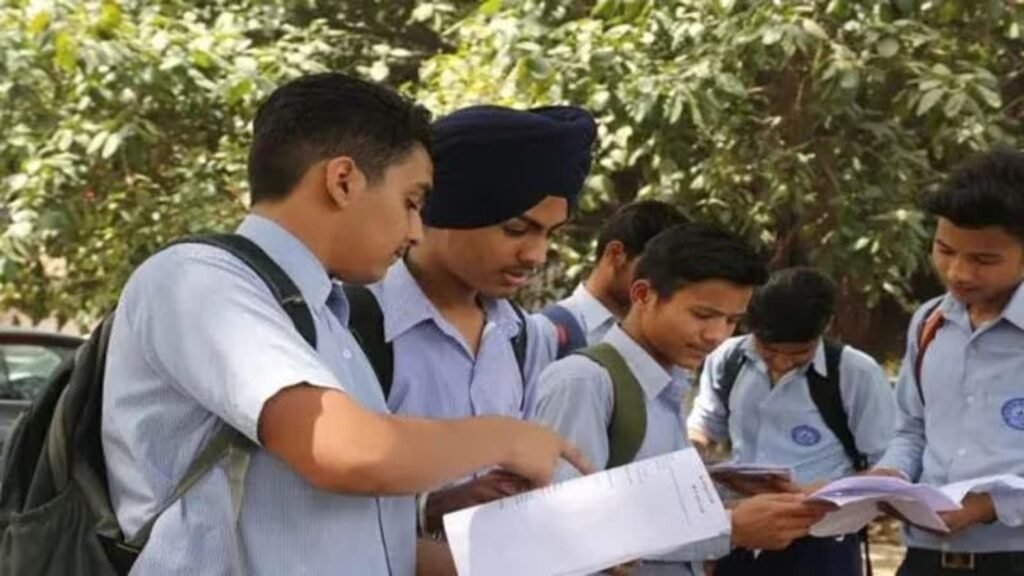 Free Competitive Exam Coaching Rolled out in MP’s Vidisha by Union Minister Chouhan