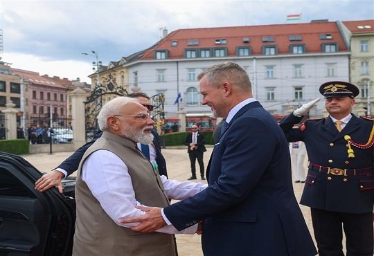 India to Establish AI Chair at Slovak University