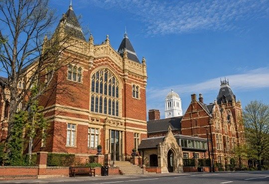 Leeds Opens MBA Excellence Scholarship Applications
