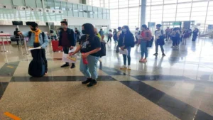 Fewer Indian Students Going Abroad, While Indian Institutes Take Their Campuses Overseas