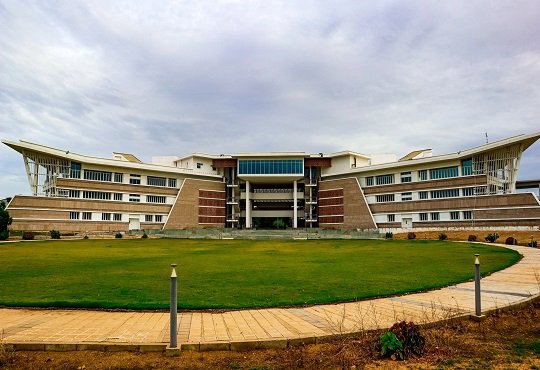 IIM Tiruchi Partners With TradingView for Market Training