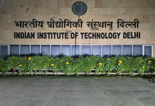 IIT Delhi Opens Applications for AI and Machine Learning Course